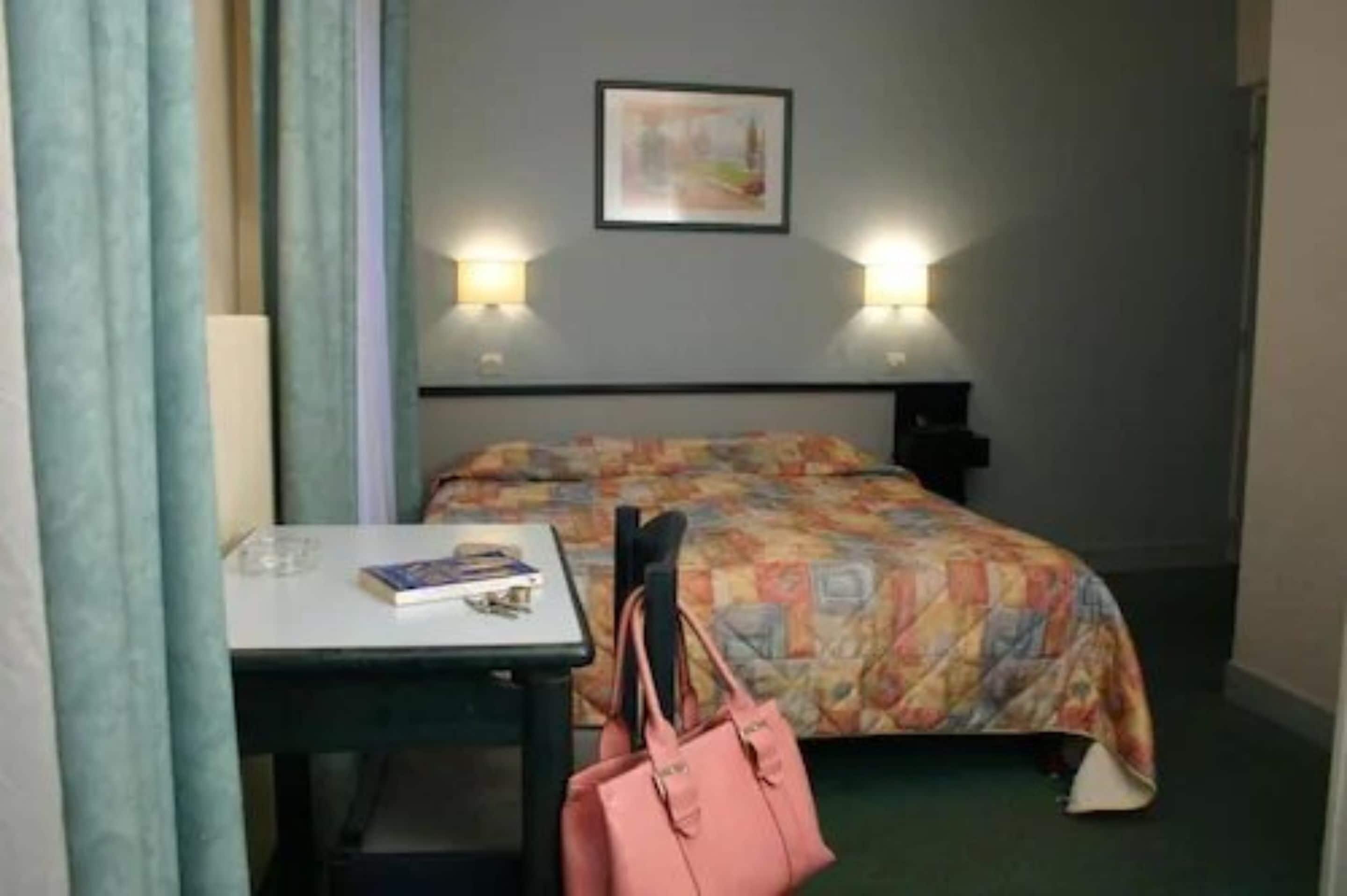 Printania Porte De Versailles Hotel
