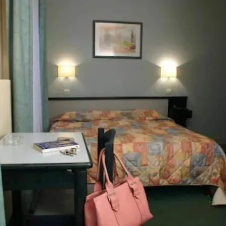 Printania Porte De Versailles Hotel